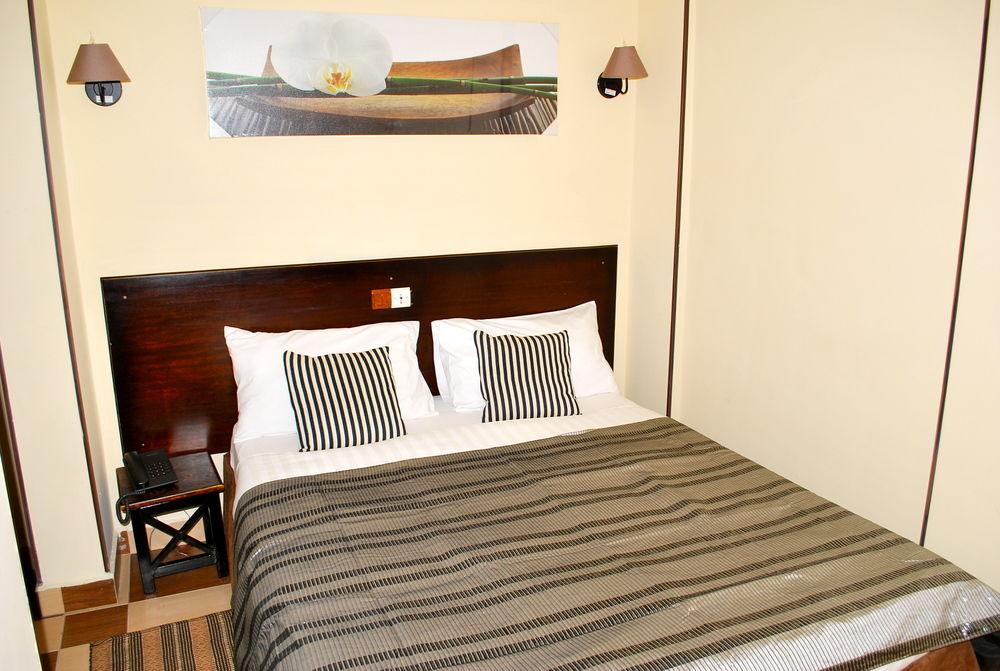 Yaahot Hotel Yaoundé Kültér fotó