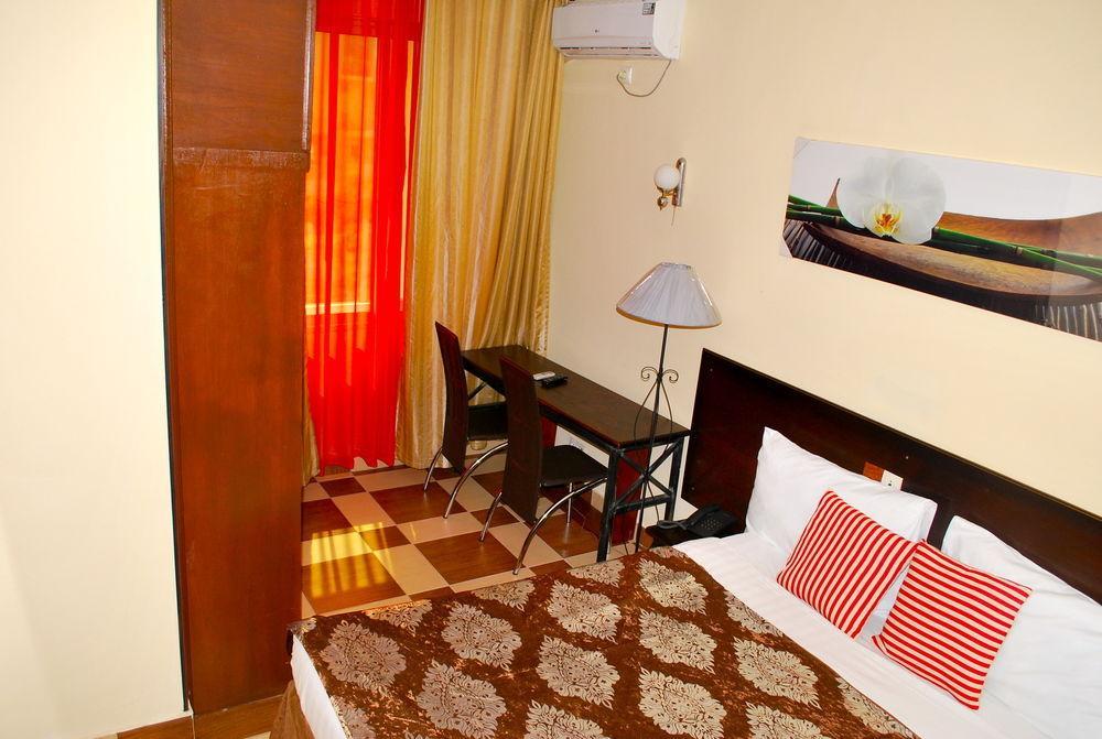 Yaahot Hotel Yaoundé Kültér fotó