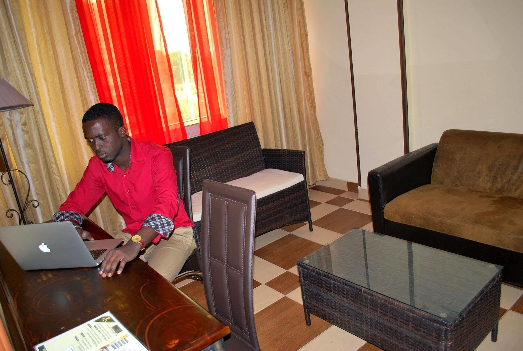 Yaahot Hotel Yaoundé Kültér fotó