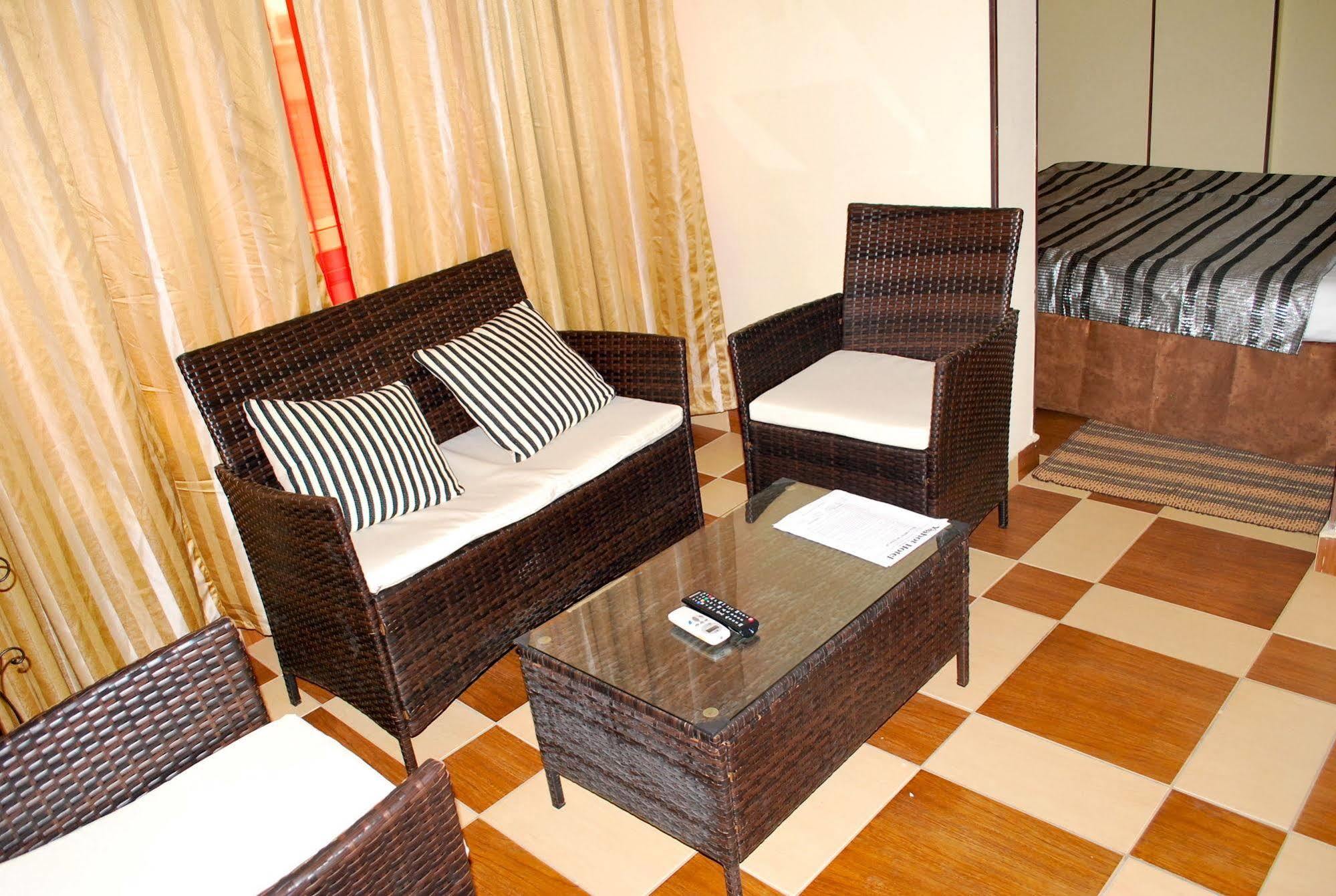 Yaahot Hotel Yaoundé Kültér fotó