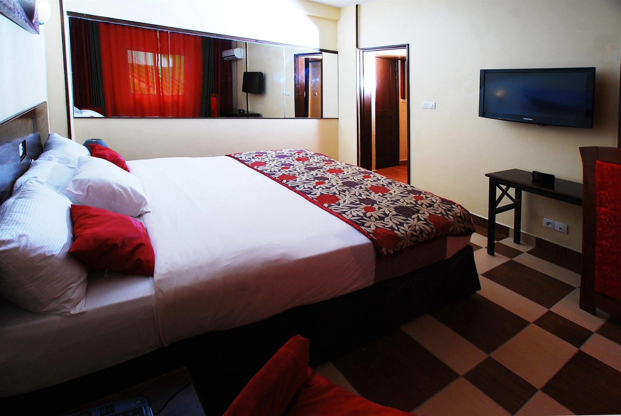 Yaahot Hotel Yaoundé Kültér fotó